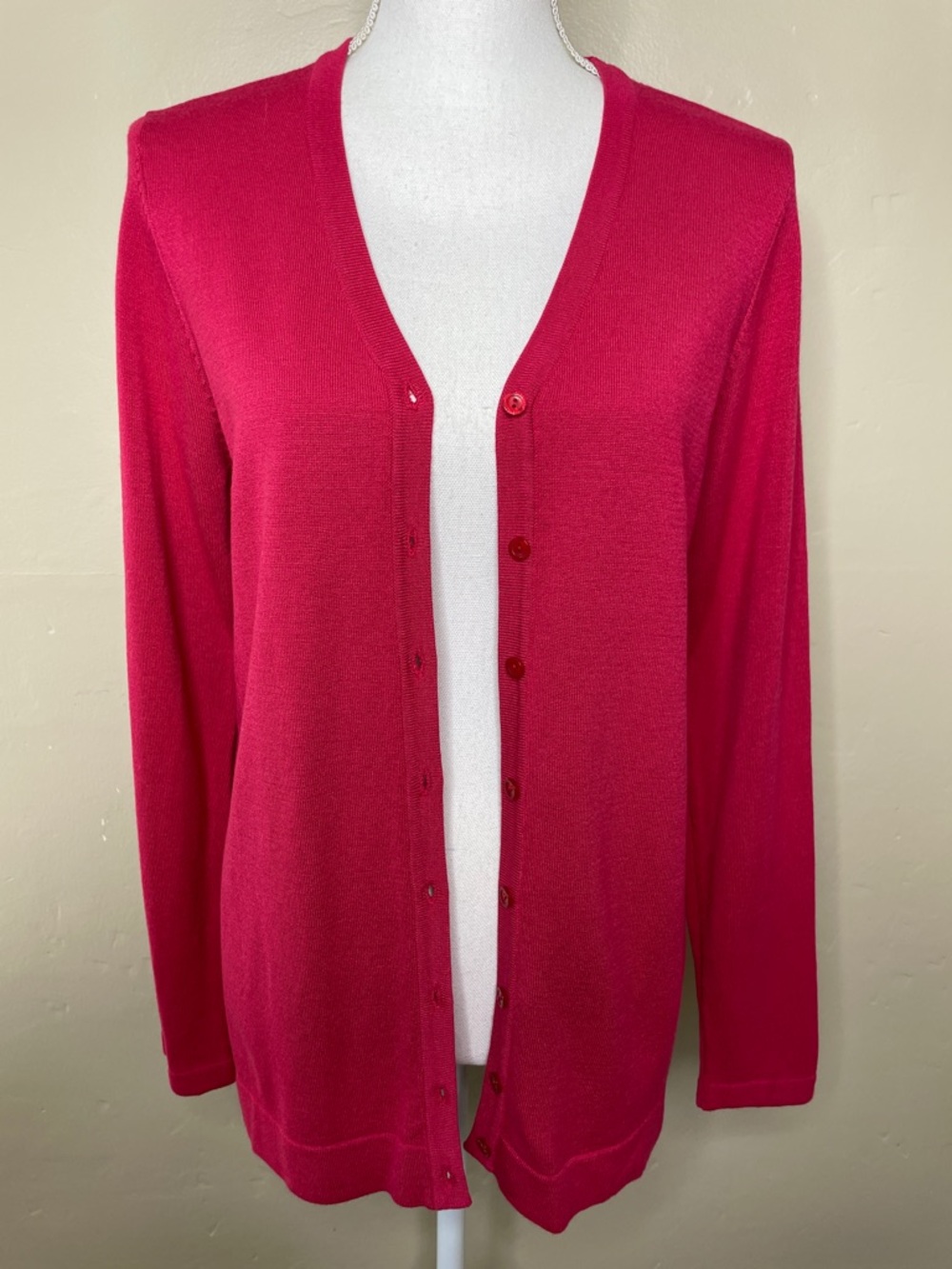 SUSAN GRAVER Essentials Red Women’s Button Front Basic Cardigan Sweater Medium